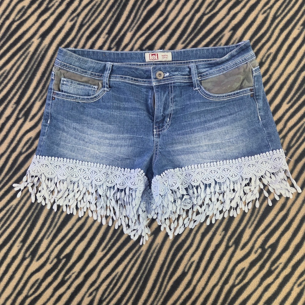 Y2K Vintage LEI Ashley Lowrise Denim Shorts Lace Fringe Camo Trim Blue Womens 11